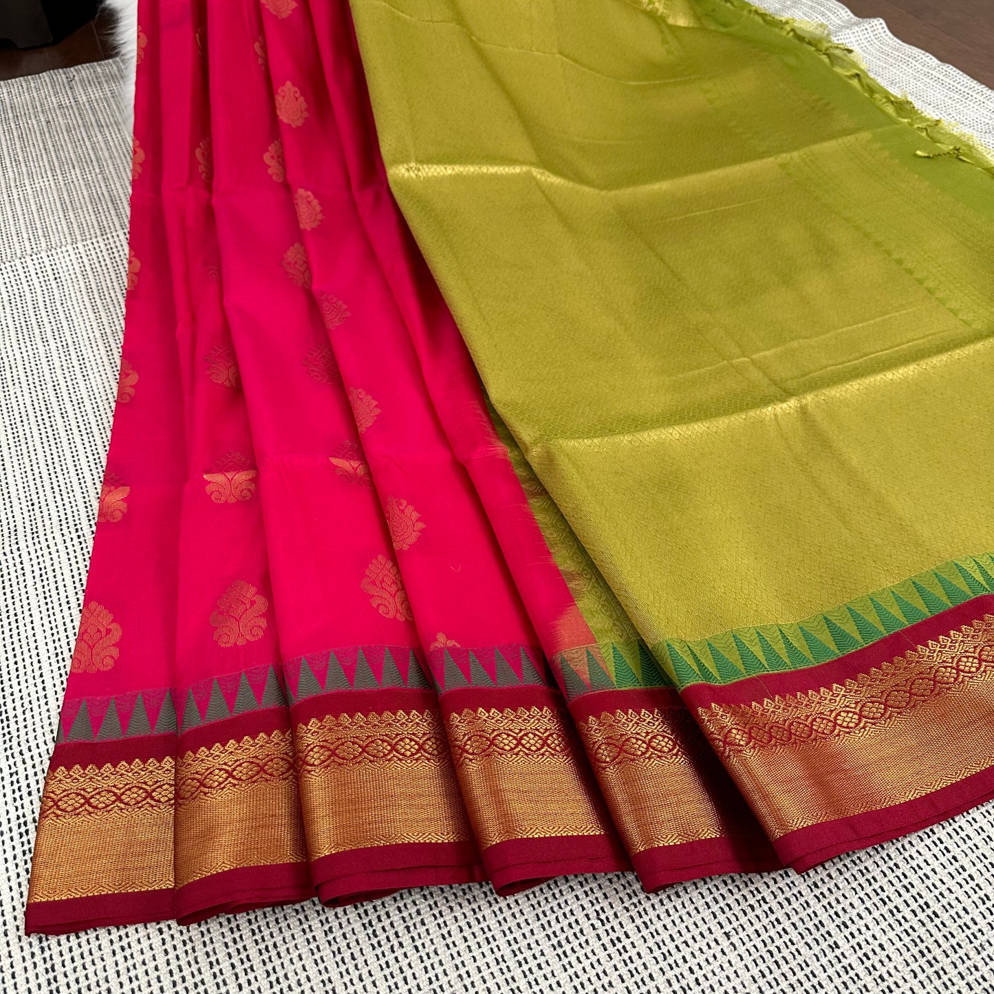 Rani Pink Gadwal Handloom Silk Cotton Sarees with Ganga Jamuna Borders | Sico Sarees | Wedding Saree | Gadwal Silk