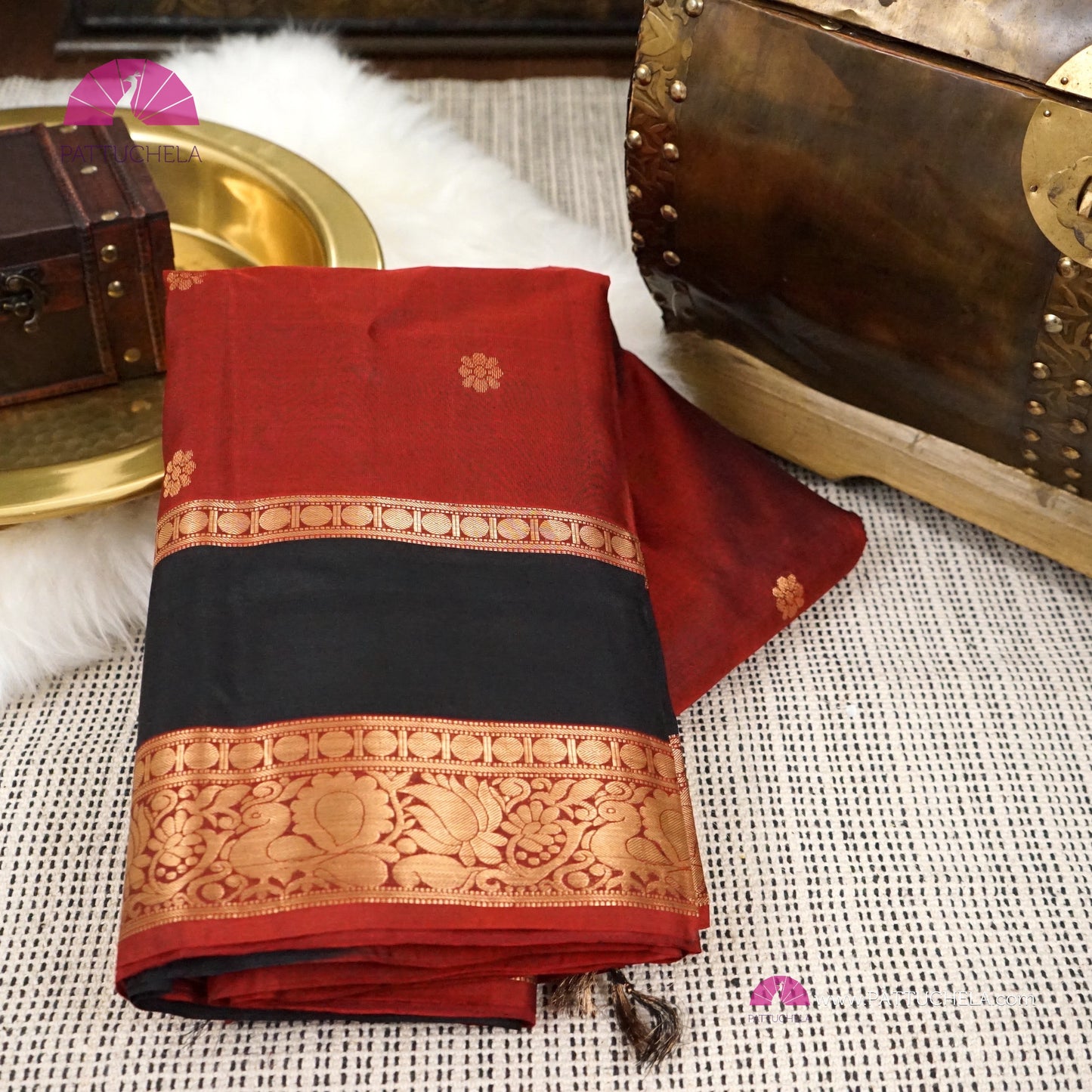 Maroon Red Pure Kanchipuram Silk Saree with beautiful Black Contrast Zari Bentex Border | Classic Kanchipuram Design | Wedding Saree | SILK MARK CERTIFIED | Kanjivaram Silks