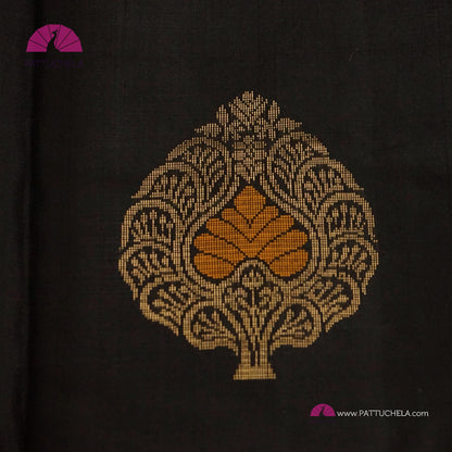 Half and Half Pure Kanchipuram Soft Silk Saree in Black and Grey Chic Combinations with Peacock feather Zari Motifs in Antique Gold | Light Weight Kanchi | SILK MARK CERTIFIED | Kanjivaram Silks