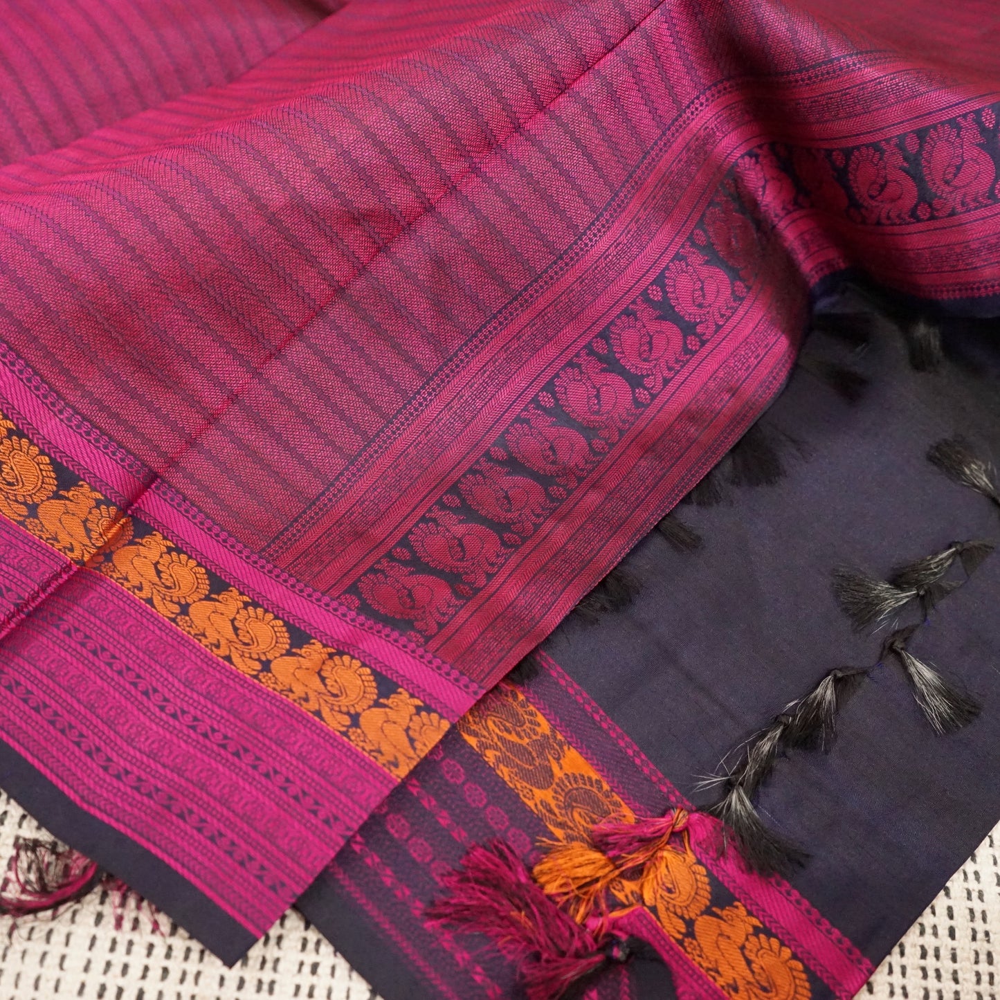 Navy Blue Pure Kanchipuram Silk Saree in thread weaves with Pink Border and Pallu | Party Wear | SILK MARK CERTIFIED | Kanjivaram Silks