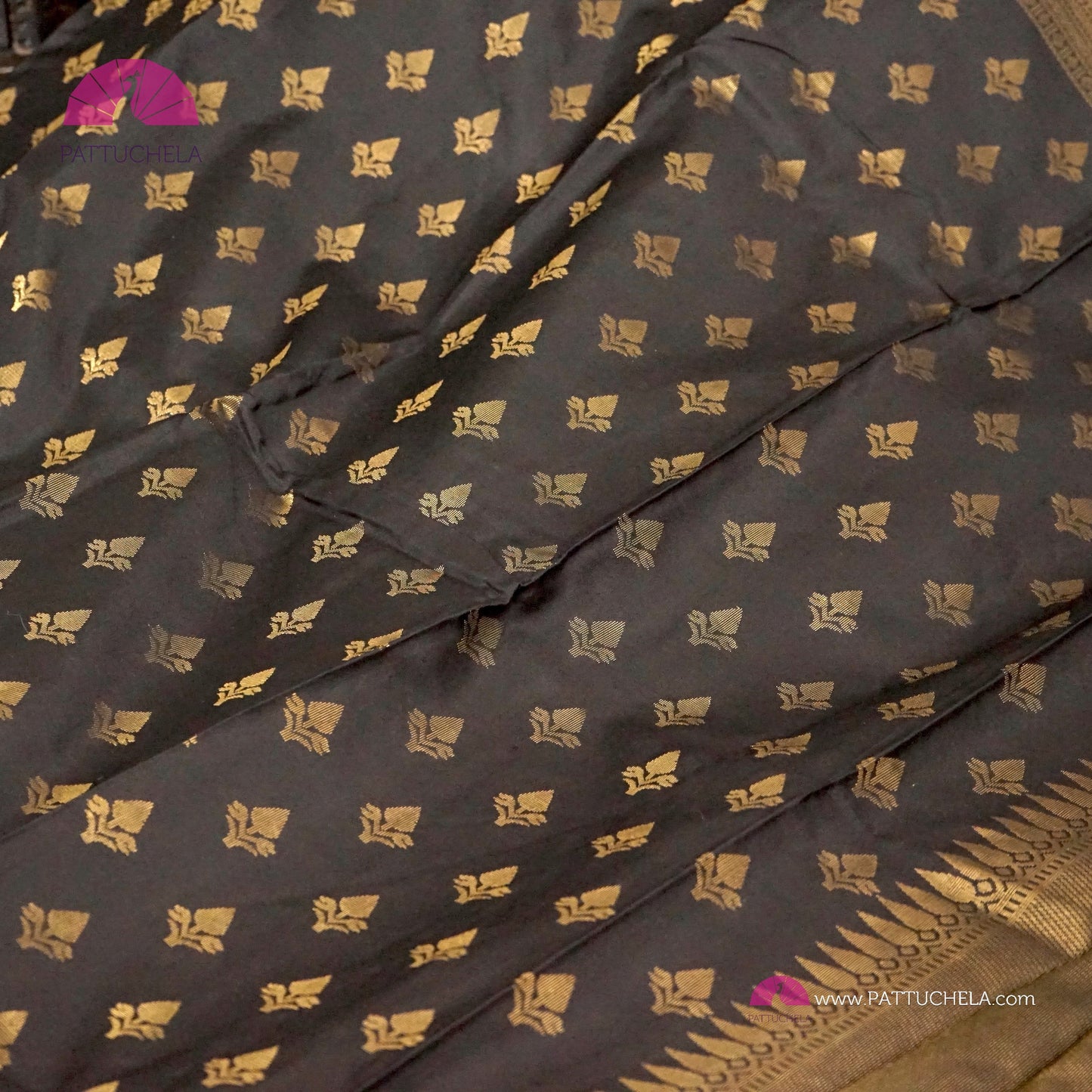 Pure Kanchipuram Handloom SILK MARK CERTIFIED Saree in Black and Antique Gold