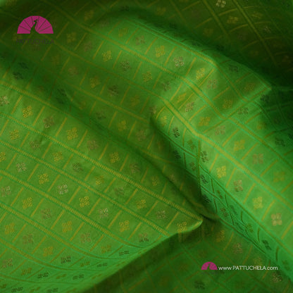 Parrot Green Kanchipuram Checks Silk Saree with Broad Reddish Pink Zari Weaved Border | Wedding Saree | Silk mark Certified | | Kanchivaram Silks