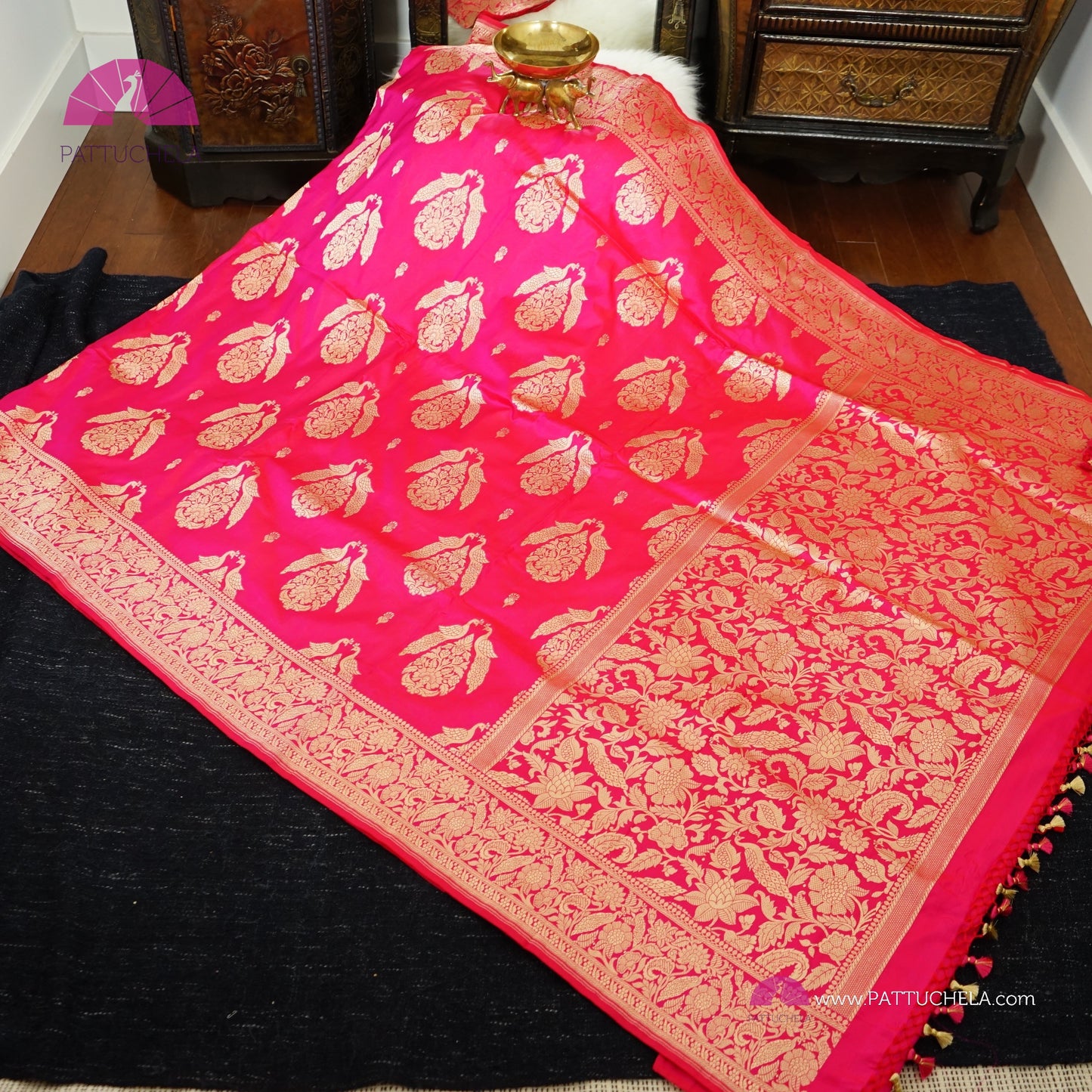 Hot Pink Pure Banarasi Katan handloom Silk Saree in Kadhuan Weaves